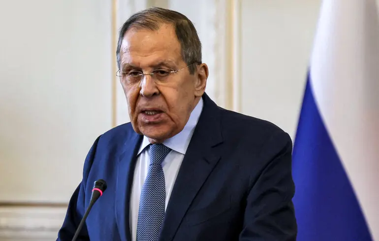 Російська сторона відмовилася від подальших переговорів і має намір змінити керівництво в Україні, заявив Сергій Лавров. Російська сторона відмовилася від подальших переговорів і має намір змінити керівництво в Україні, заявив Сергій Лавров. 1