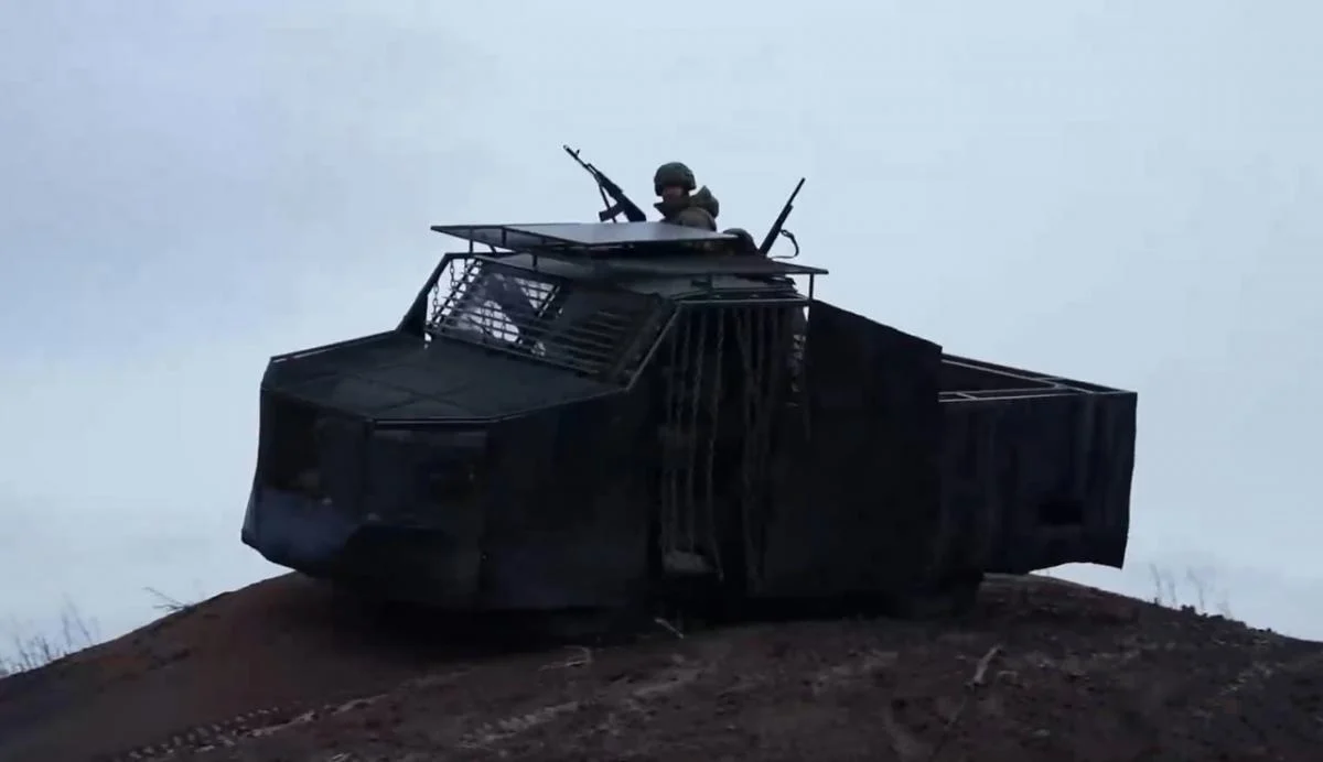 Російській армії передали всюдиходи з захистом від FPV: чи змінять вони ситуацію на фронті
(відео)