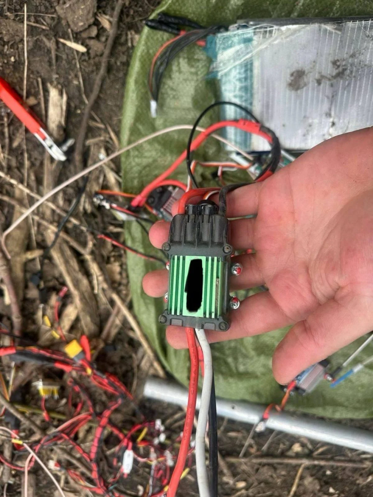 Сили оборони знищили новий рідкісний безпілотник Російської Федерації "Клин": Флеш оприлюднив подробиці (фото) 16 Сили оборони збили новий рідкісний дрон РФ "Клин": Флеш розкрив деталі (фото)