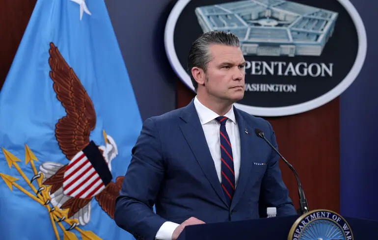 Сполучені Штати знищили військовий корабель Ірану - Гегсет підтвердив напад з підводного човна. 1