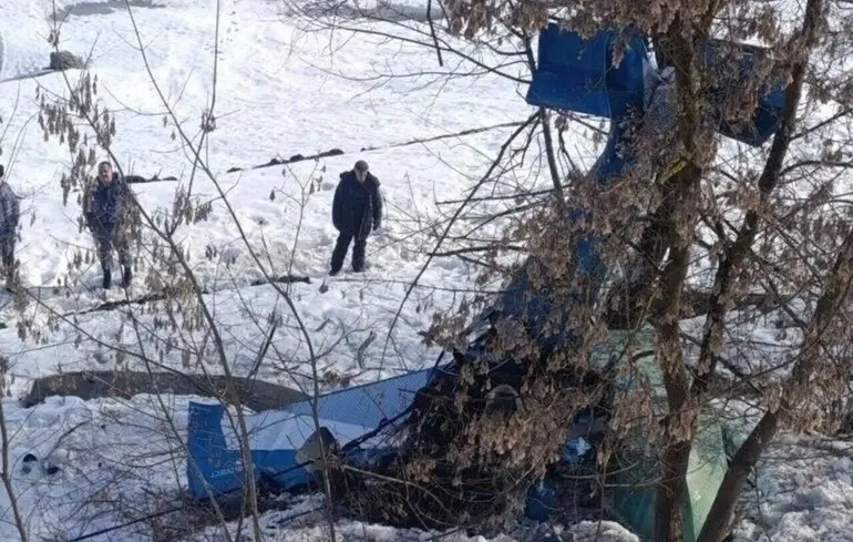 У Підмосков'ї легкий літак був збитий під час відбиття масштабної атаки безпілотників, повідомляють ЗМІ. 1