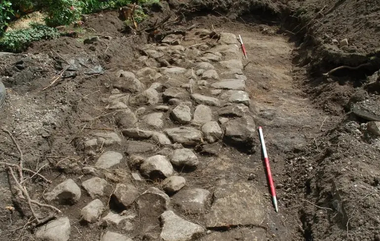 У Шотландії вчені виявили римське укріплення поблизу Антонінового вала. 1