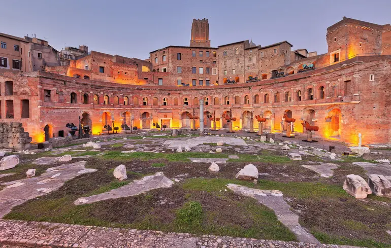 У стародавньому Римі мешкали різноманітні тварини, зокрема великі прісноводні краби, які знайшли притулок під ринком Траяна. 1