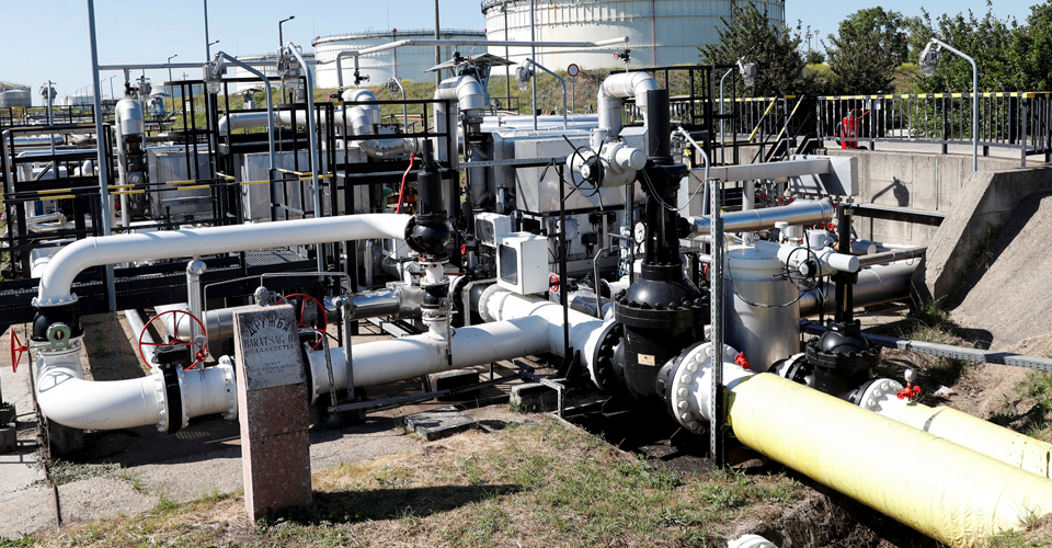 Україна відмовила послу Європейського Союзу Матерновій у можливості огляду пошкодженого нафтопроводу Дружба. 1