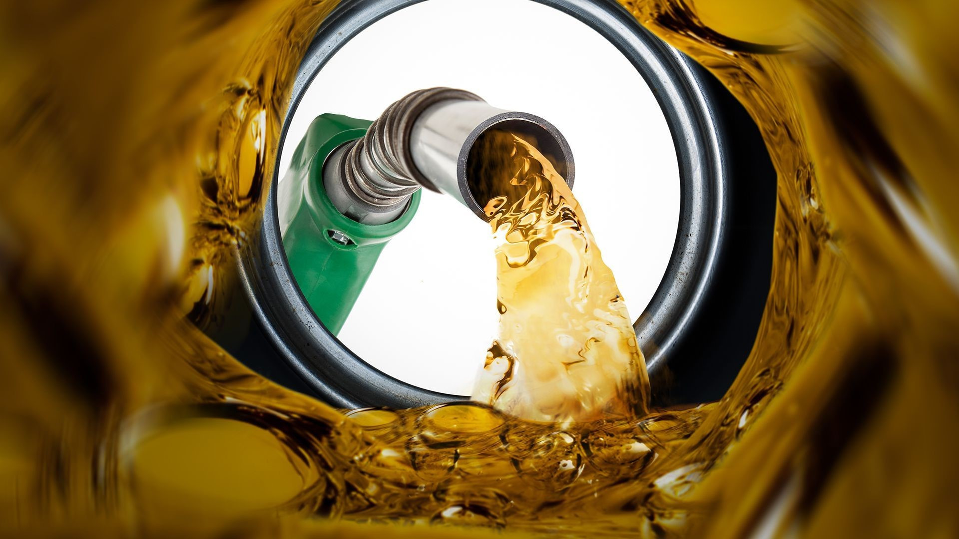 Уряд дав вказівку посилити моніторинг цін на паливні ресурси. 1