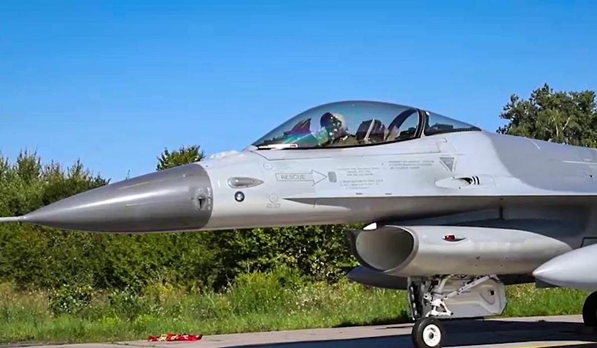 В Аргентині повідомили про терміни підготовки пілота F-16: Україна завершила цей процес майже вдвічі швидше. 1 В Аргентині розкрили час на підготовку пілота F-16: Україна впоралась майже вдвічі швидше