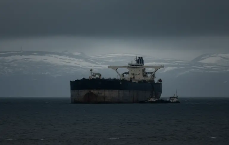 Велика Британія має право зупиняти кораблі, що транспортують російську нафту, відповідно до рішення уряду. 1