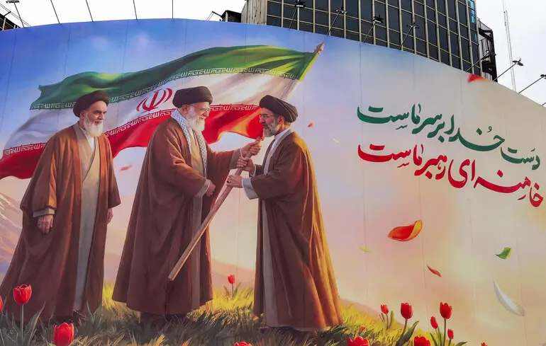 Військовий переворот в Ірані: причини, чому Корпус вартових ісламської революції захопив владу під прикриттям спадковості Хаменеї. 1