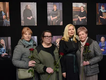 Виставка Хмарне сховище - понад 80 робіт від 64 художників представили в М17 - фото 7