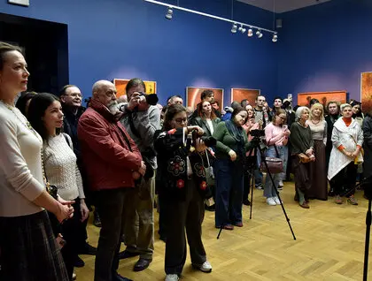 Виставка Сонцесхід - у NAMU представили 100 творів Анатолія Лимарєва - фото 4