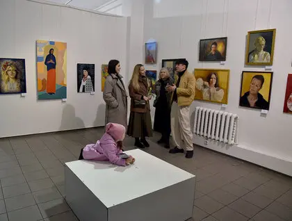 Виставка «Жіночий портрет» - у Києві представили понад 300 робіт художників з усієї України - фото 10