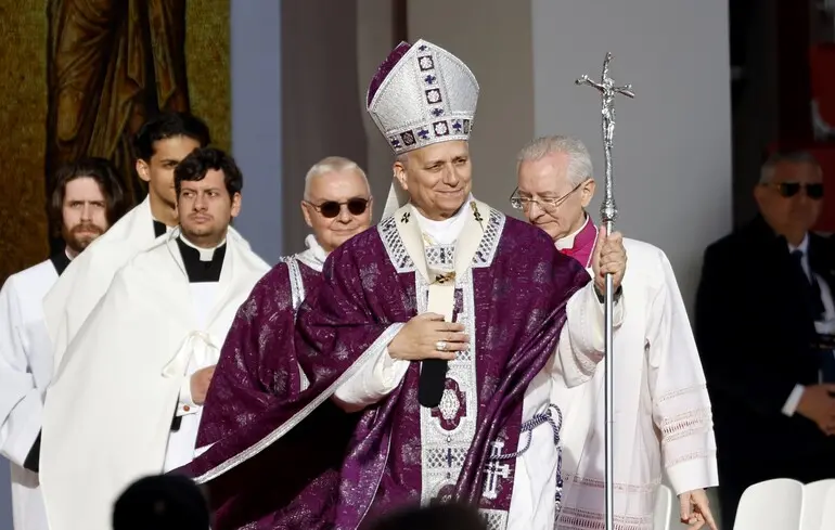 Вперше за майже пів тисячоліття Папа Римський здійснив візит до Монако. 1