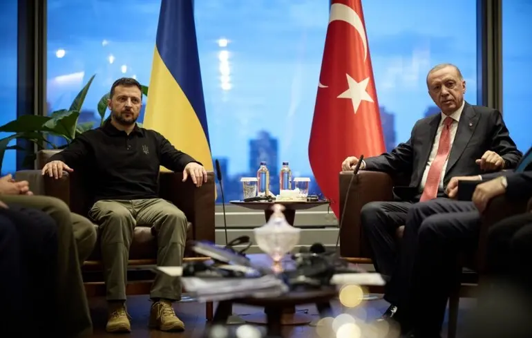 Зеленський оголосив про країну, в якій проходитимуть тристоронні переговори. Зеленський оголосив про країну, в якій проходитимуть тристоронні переговори. 1