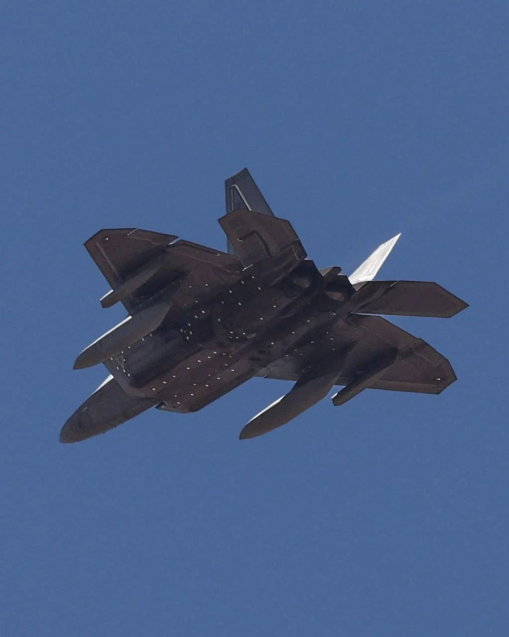 З&rsquo;явилися якісні фото винищувача F-22 "Raptor 2.0", що отримав принципово нові можливості