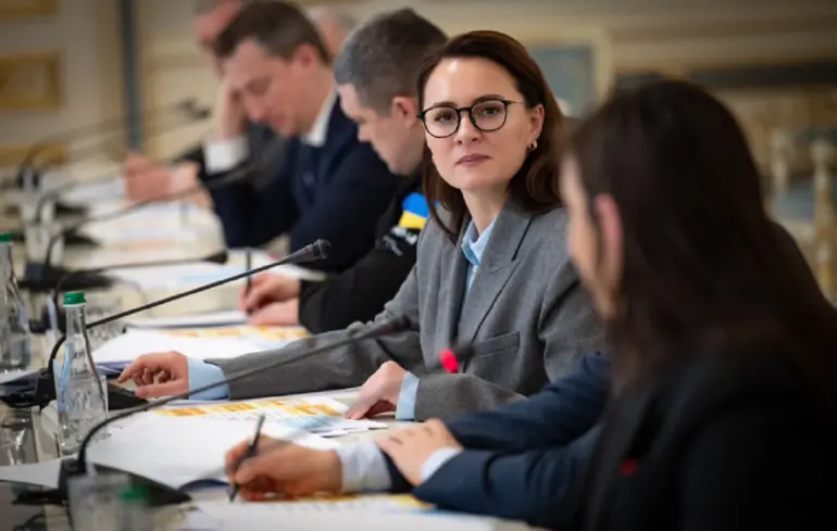 Зростання вартості пального викликає занепокоєння в уряді, який розробляє відповідні заходи. 1