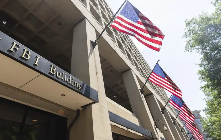 Американська розвідка повідомила поліцію про потенційну загрозу атак з боку Ірану, що може призвести до можливих вбивств у США. 1