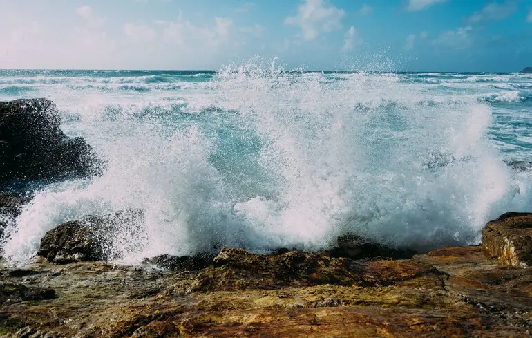 Атлантична меридіональна циркуляція наближається до колапсу, що може стати катастрофою для клімату Європи, Африки та Америки. Це відкриття свідчить про серйозні зміни в кліматичній системі, які можуть мати значні наслідки. 1