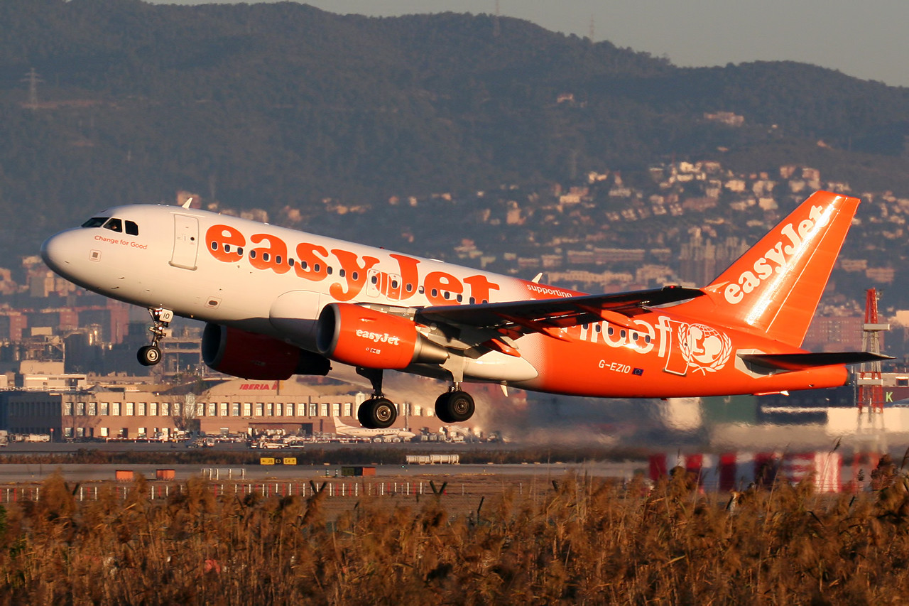 Авіаперевізники Європи можуть опинитися перед проблемою нестачі пального протягом трьох тижнів. 1