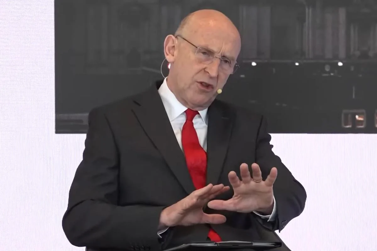 Велика Британія надасть Україні сотні тисяч боєприпасів та тисячі ракет для систем протиповітряної оборони, повідомив Гілі. 1 Британія передасть Україні сотні тисяч снарядів і тисячі ракет до ППО, - Гілі