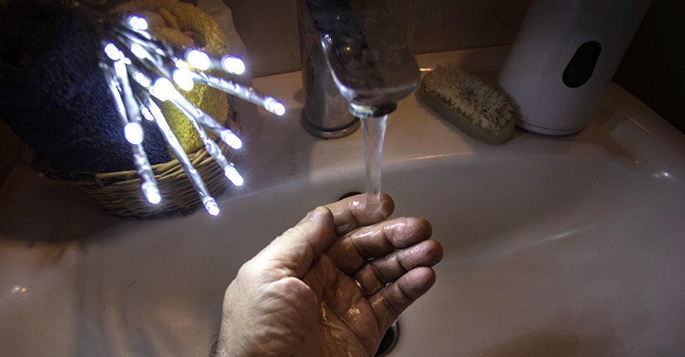 Експерт Омельченко зазначив, що через рішення НКРЕКП відновлення відключень електроенергії є неминучим. 1