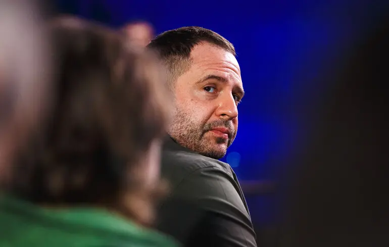 Чи здатен Єрмак впливати на Офіс Президента після своєї відставки – що відбувається в адміністрації президента – новини України. Чи здатен Єрмак впливати на Офіс Президента після своєї відставки – що відбувається в адміністрації президента – новини України. 1