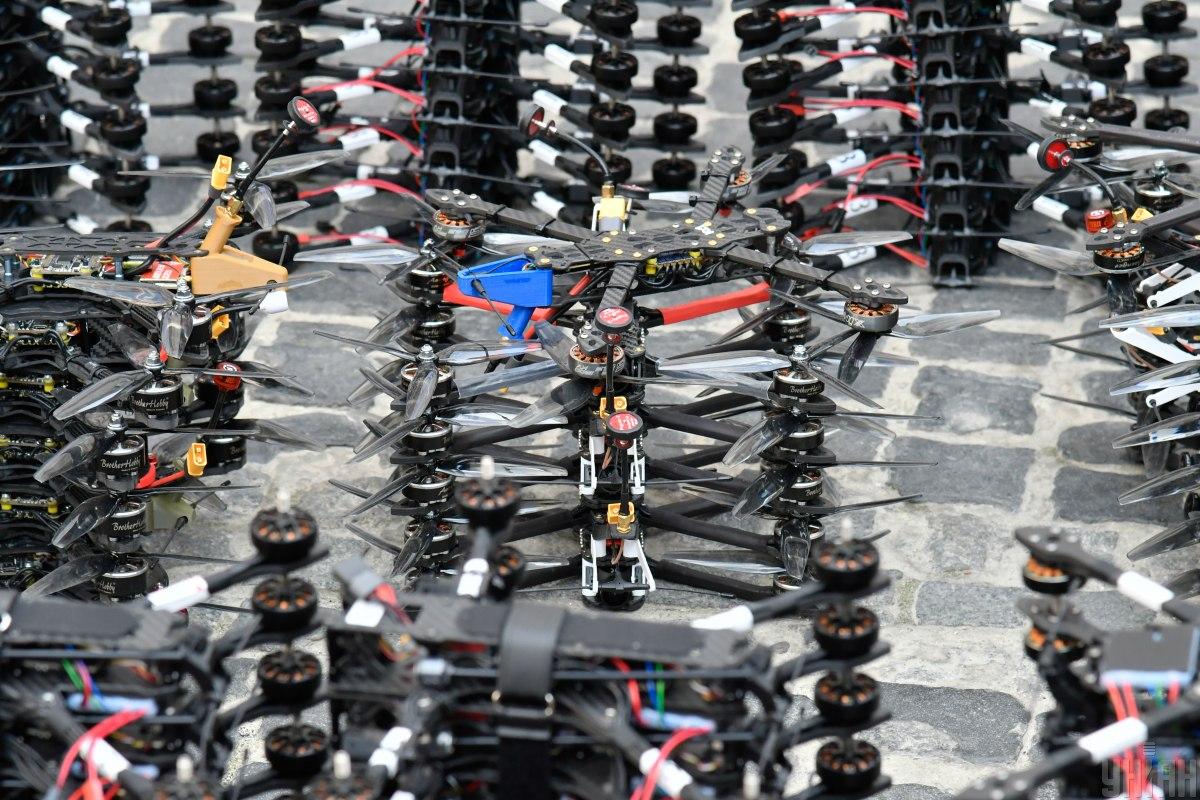 Дрони-"матки" та важкі бомбардувальники: Forbes висвітлив переваги українських інновацій. 1 Дрони-"матки" та важкі бомбардувальники: Forbes розповів про переваги українських розробок