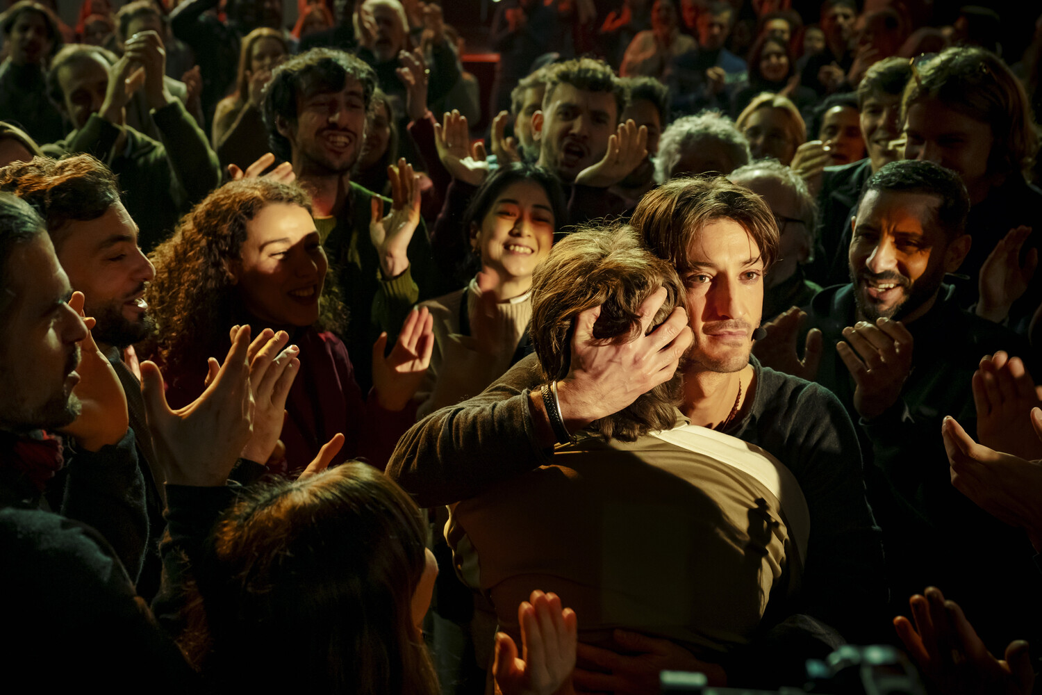 Фільм «Ґуру» з П’єром Ніне - як селф-хелп стає небезпечною сектою5 2