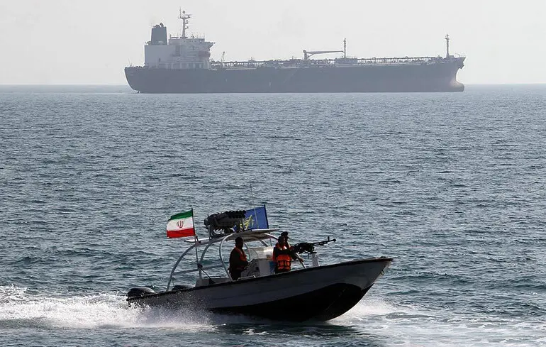 Іран збільшив кількість суден, які проходять через Ормузьку протоку. 1