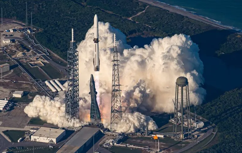 Компанія Blue Origin втратила супутник внаслідок збою ракети New Glenn, яка вивела апарат на невірну орбіту. 1