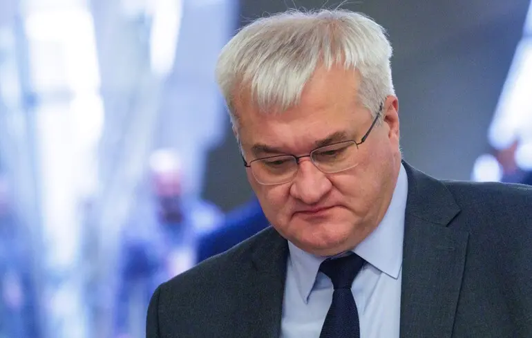 Міністерство закордонних справ України висловило свою позицію щодо заборони на прольоти для Фіцо. 1