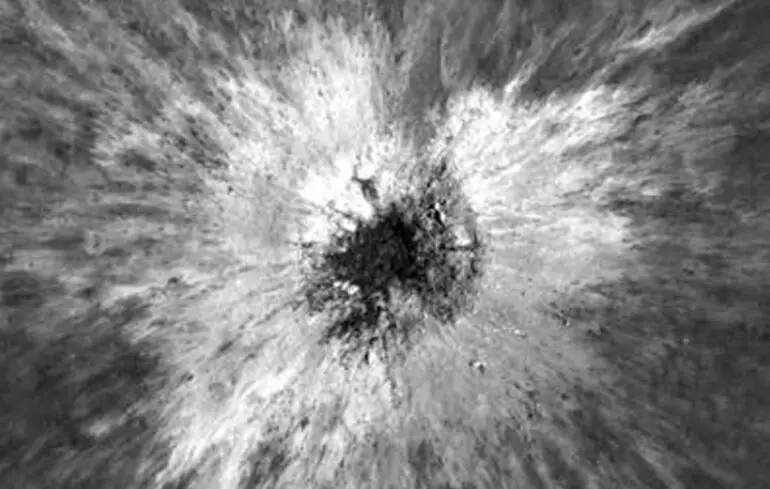 На Місяці виявлено новий величезний кратер - дослідники зафіксували утворення шраму, яке сталося у 2024 році - зображення. На Місяці виявлено новий величезний кратер - дослідники зафіксували утворення шраму, яке сталося у 2024 році - зображення. 1