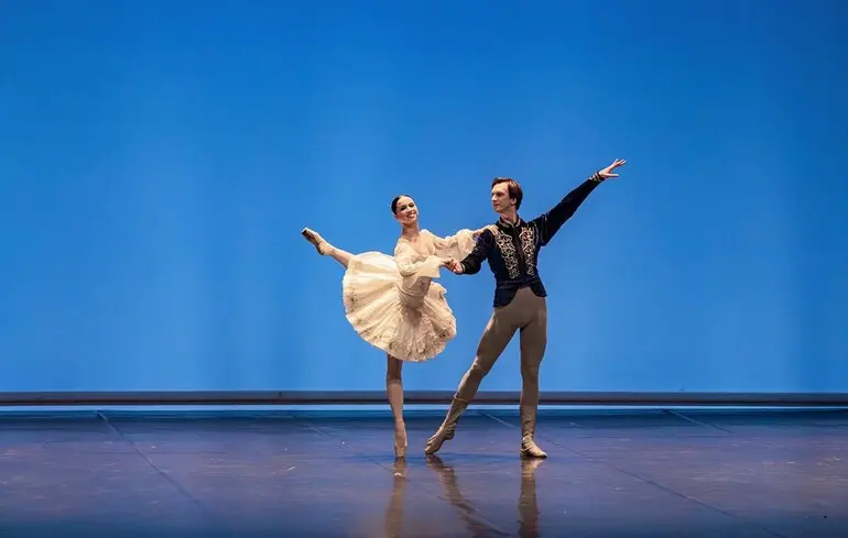 Нацопера розірвала контракти з артистами через гастролі з Лебединим озером - Сергій Кривоконь порушив правила виїзду за кордон - новини культури 1