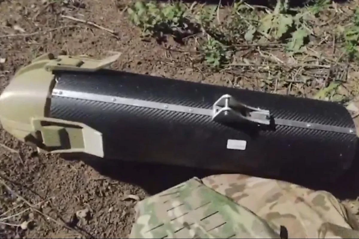 Окупантів охопила паніка: на їхні позиції почали скидати дрони з графітовими "сюрпризами", повідомляють ЗМІ. 1 Окупанти в паніці: на голови ворогам полетіли дрони з графітовим "сюрпризом", - ЗМІ