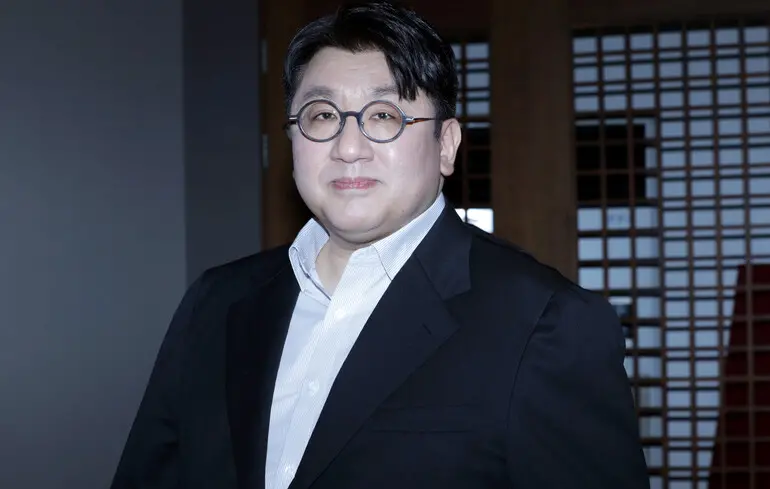 Поліція прагне арештувати голову агентства BTS Пан Сі Хьока - підозра в шахрайстві на понад 100 мільйонів доларів - новини культури 1