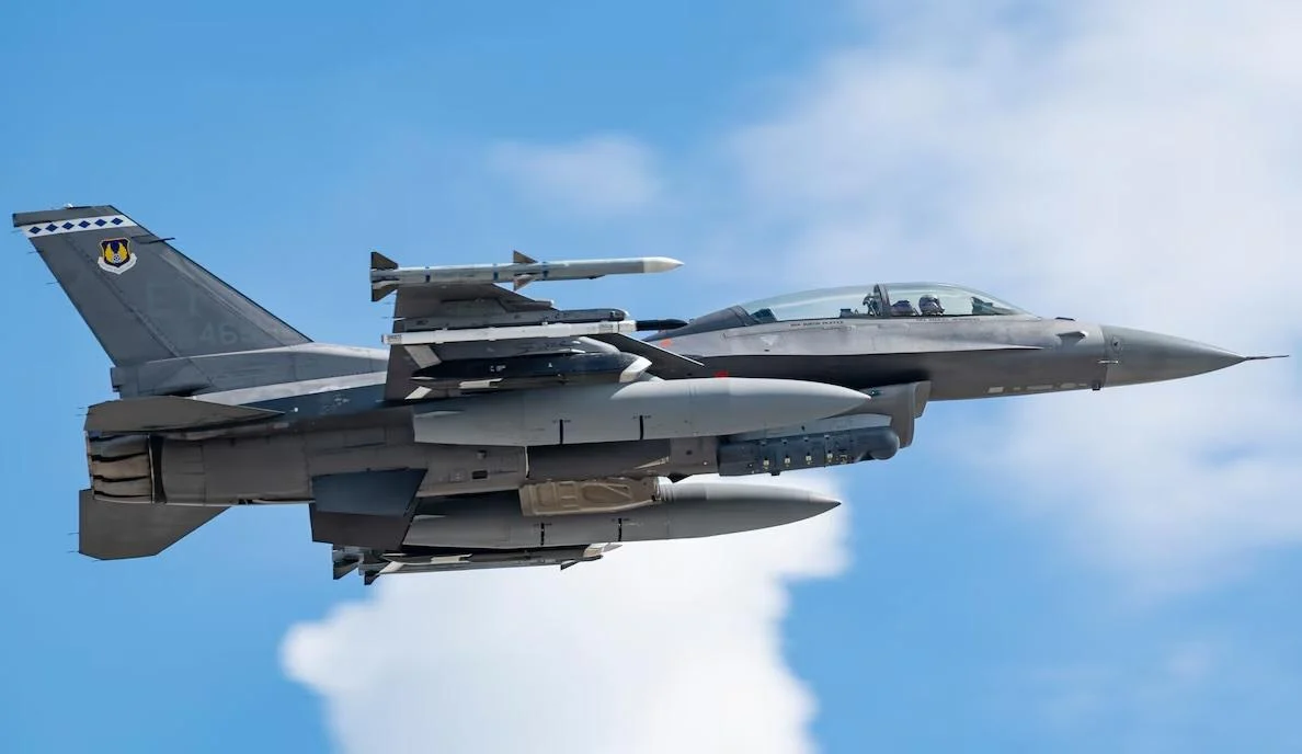 Ракету AGM-188A Rusty Dagger, яку створили для України, інтегрували на F-16 (фото)