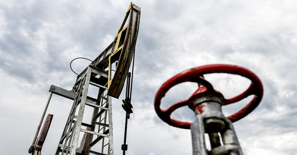 Росії доведеться зменшити обсяги видобутку нафти внаслідок атак з боку України. 1