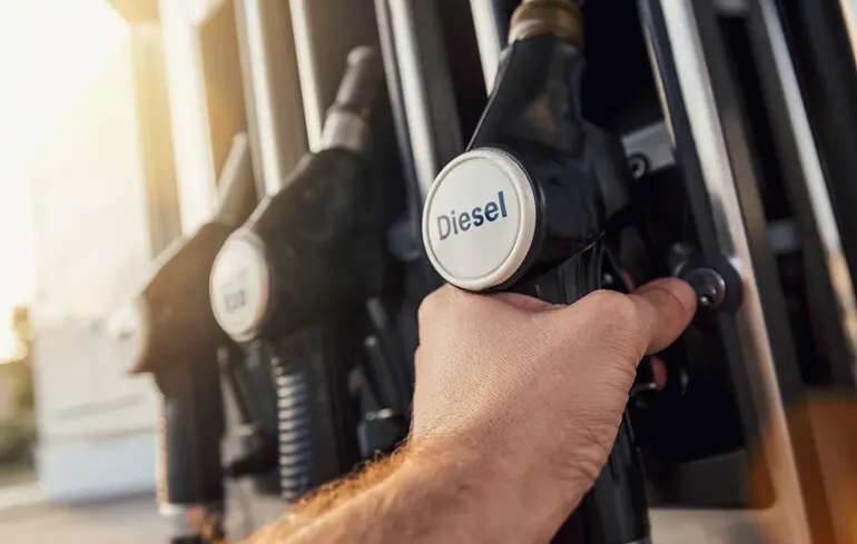 Ринок пального зазнає тиску - ціни на дизельне паливо швидко зростають. 1