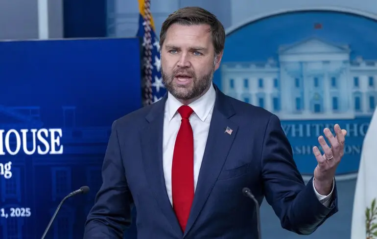 Сполучені Штати Америки та Іран планують провести нові переговори після невдачі в Ісламабаді. 1