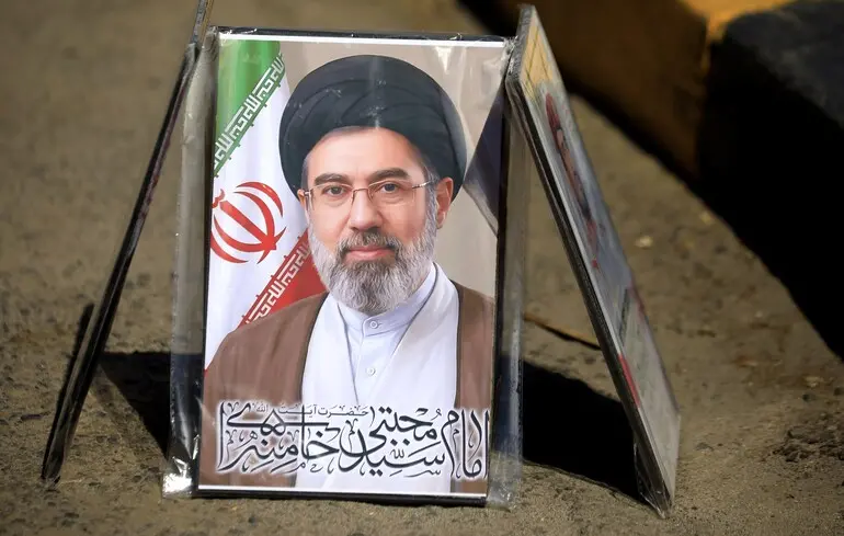 Стан здоров'я Моджтаби Хаменеї та питання про його управління Іраном після отриманого поранення. 1