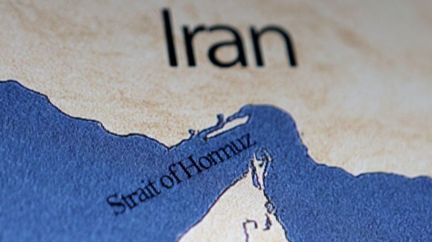 Трамп: ми починаємо процес розмінування Ормузької протоки. 1