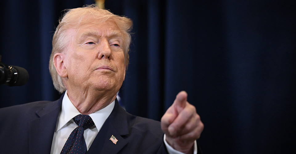 Трамп дав розпорядження про блокування Ормузької протоки та озвучив дві причини, які стали підставою для його рішення. 1