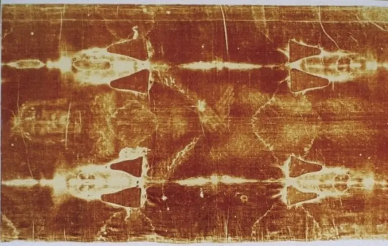 Туринська плащаниця містить ДНК людей, моркви та коралів - такі результати досліджень вчених. Туринська плащаниця містить ДНК людей, моркви та коралів - такі результати досліджень вчених. 1