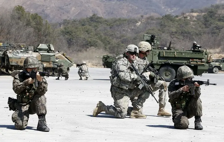 У Брюсселі оголосили про взаємні переваги військової присутності Сполучених Штатів на території Європи. 1