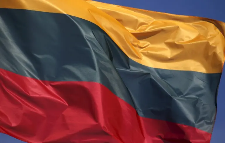 У Литві підтвердили, що постачання зброї зі США до Європи можуть бути затримані через конфлікт з Іраном. 1