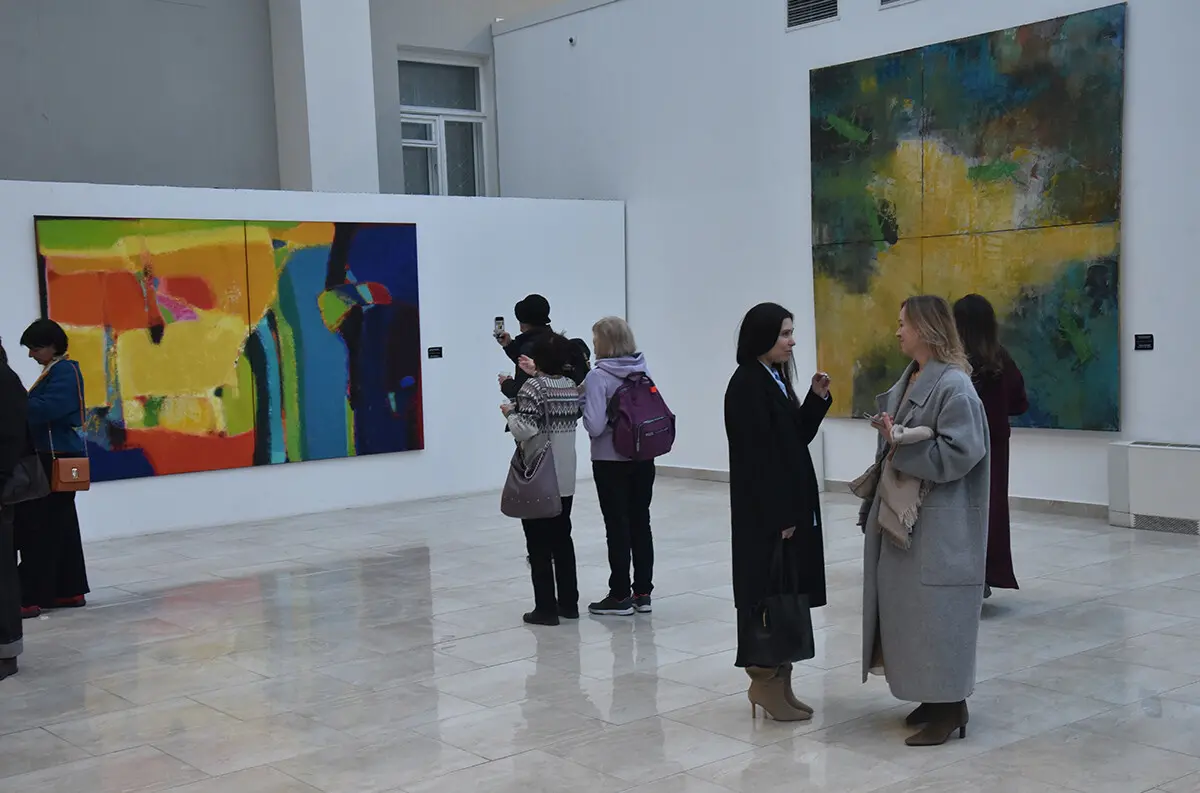 У Музеї Шевченка в Уиєві відкрилася виставка підсумків 30-річної роботи художників Бевзи, Лебединця та Литвиненка 6