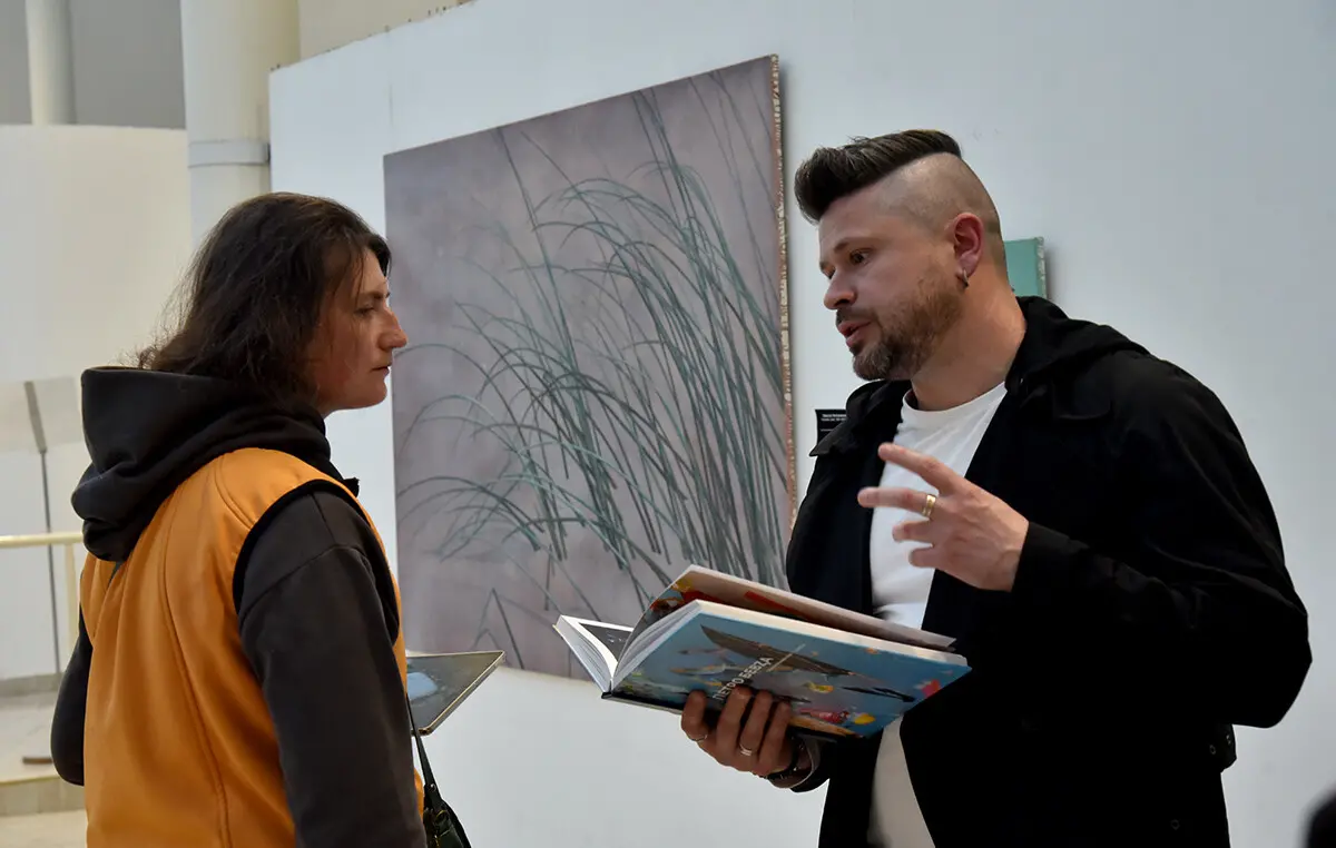 У Музеї Шевченка в Уиєві відкрилася виставка підсумків 30-річної роботи художників Бевзи, Лебединця та Литвиненка 10