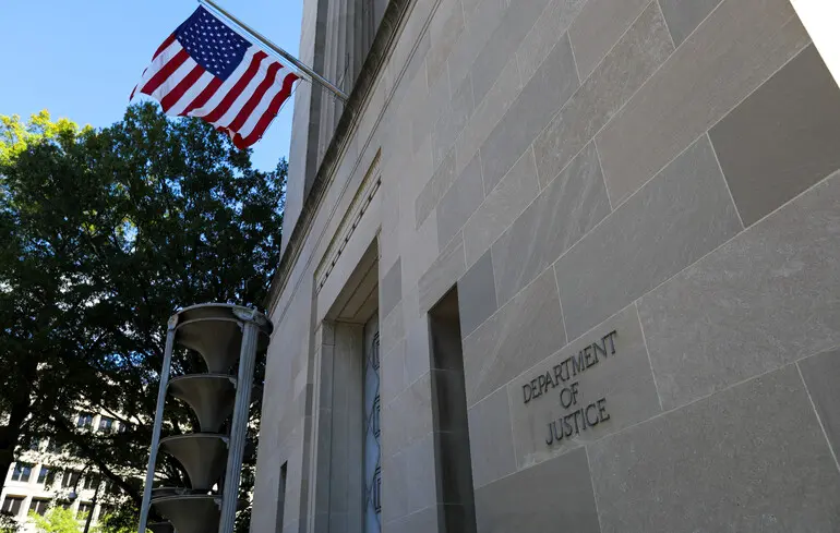 У Сполучених Штатах вперше винесли вирок за випадок, пов'язаний з інтимними ШІ-діпфейками, у рамках нового законодавства Take It Down. У Сполучених Штатах вперше винесли вирок за випадок, пов'язаний з інтимними ШІ-діпфейками, у рамках нового законодавства Take It Down. 1