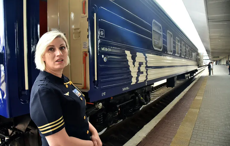 Укрзалізниця надала можливість пасажирам з інвалідністю придбати квитки через інтернет. 1