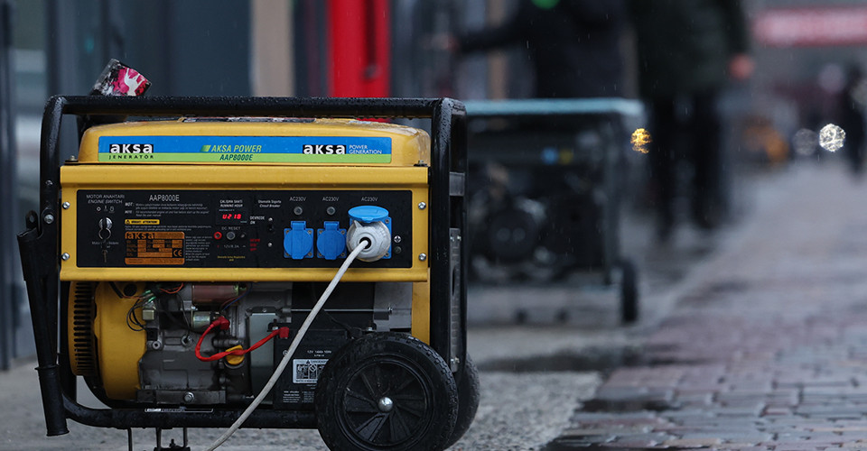 В Україні 7 квітня будуть введені обмеження електропостачання для промислових споживачів. 1