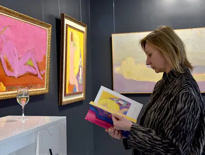 Виставка Анатолія Криволапа - основний акцент це ранні роботи 1990-х років 10